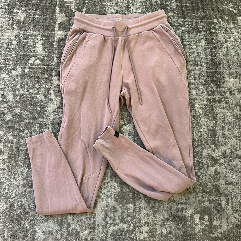 Alphalete Joggers Size Small